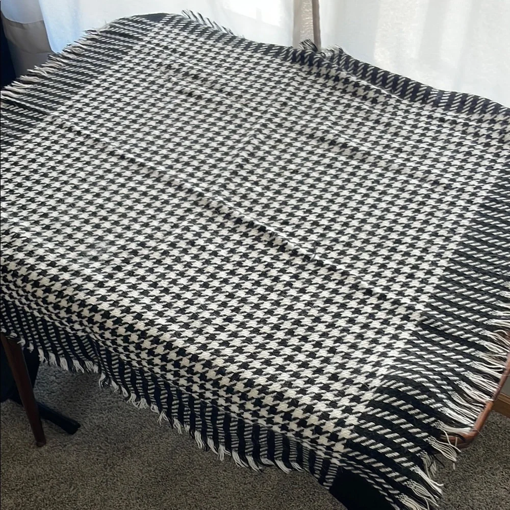 Vintage Baar & Beard Houndstooth Scarf